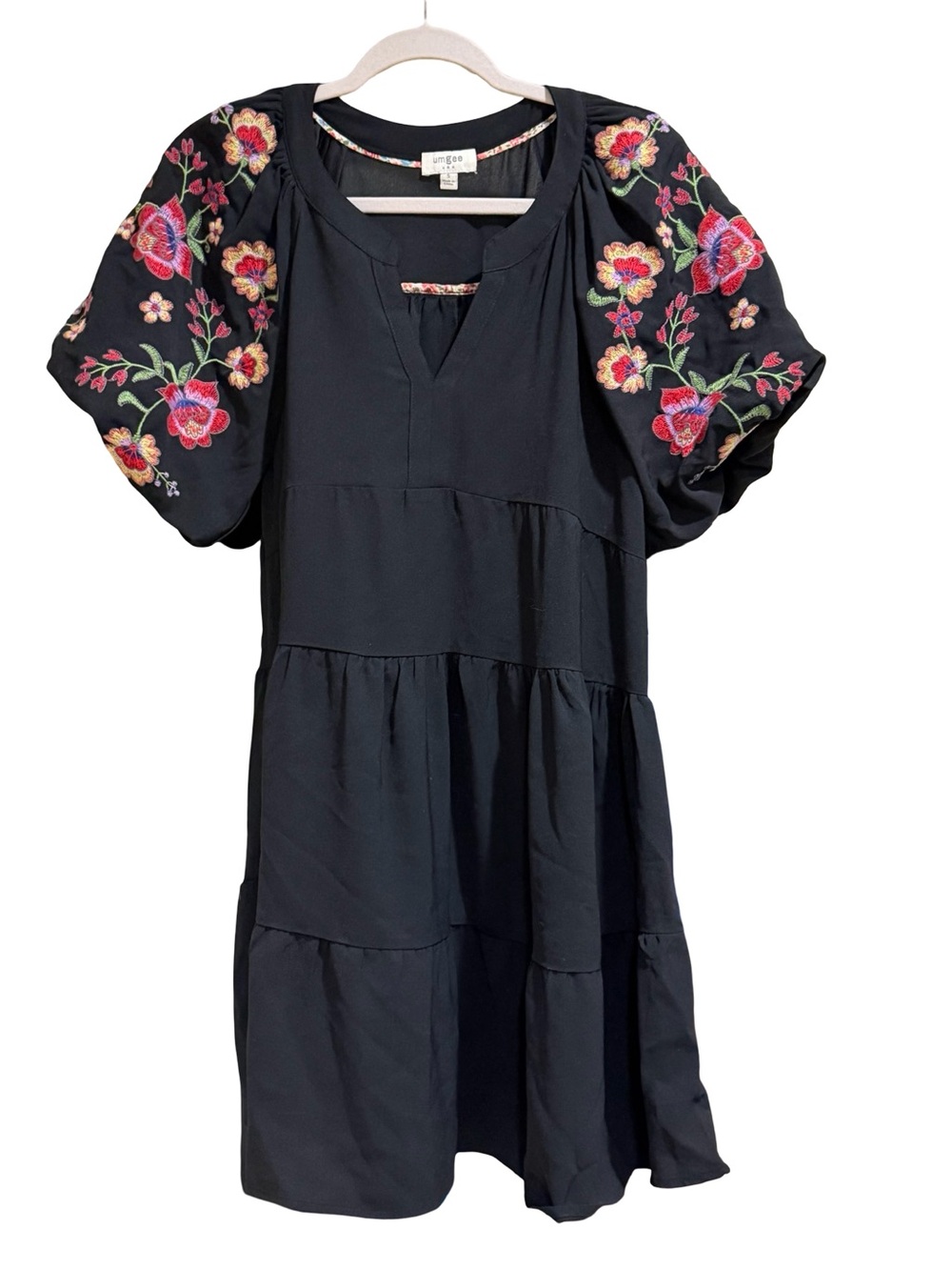 ✨ Umgee Black Dress with Floral Embroidered Puff Sleeves Size S - Picture 4 of 12